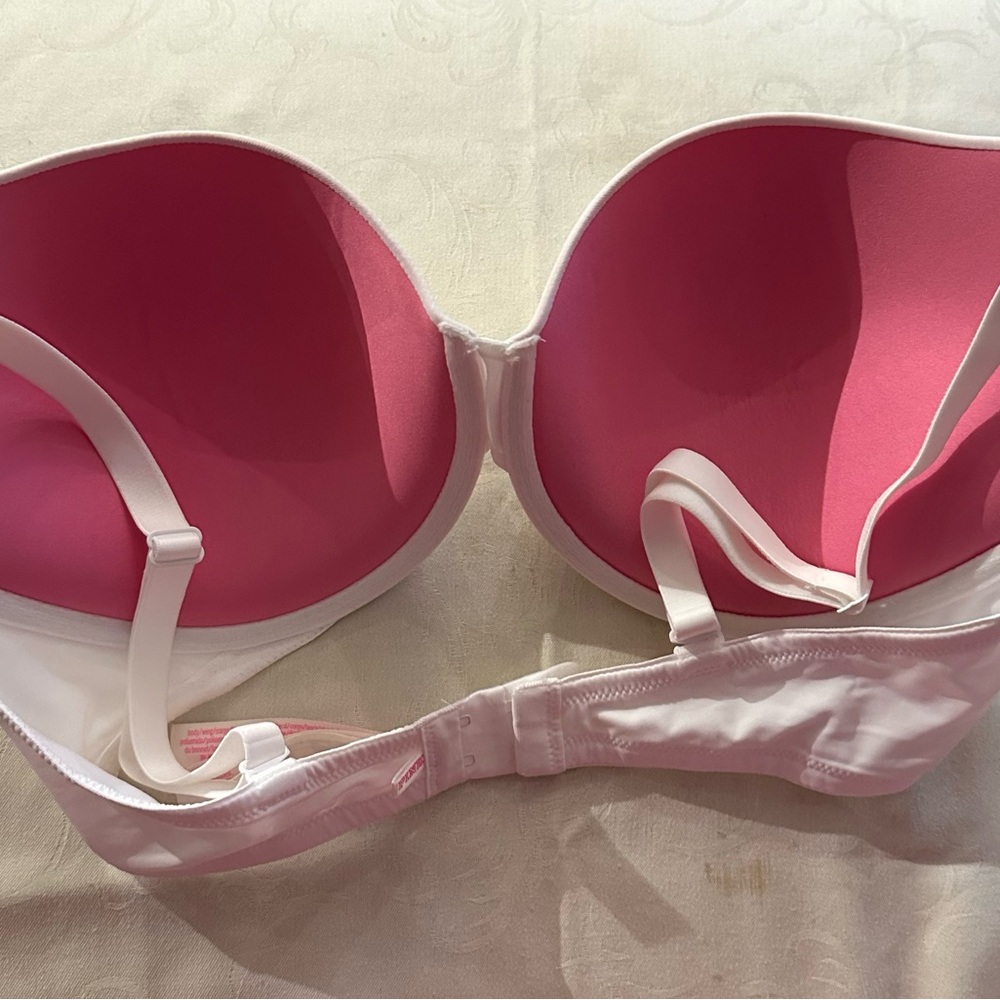 Victoria's Secret White Push Up Bra - Picture 2 of 6
